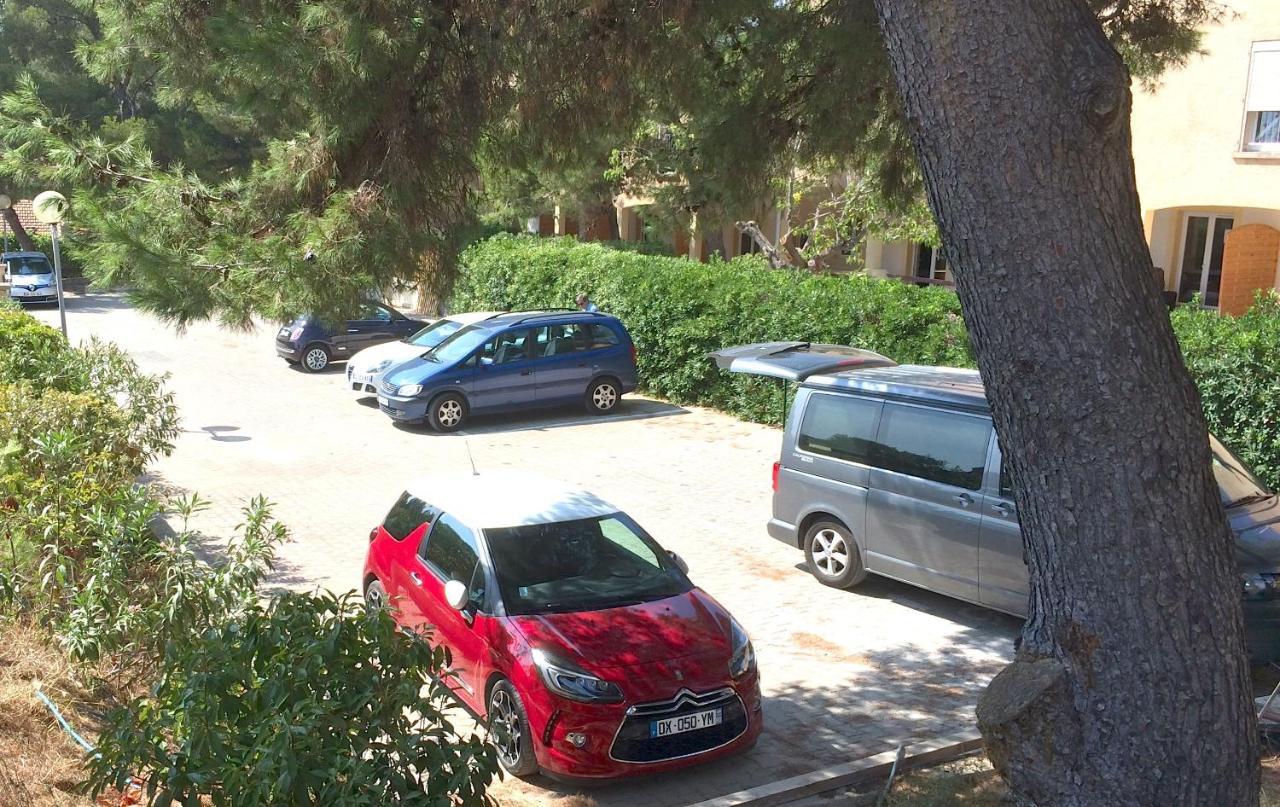 Appartements Des Joncas Martigues Exteriör bild