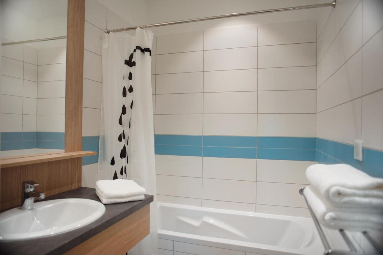 Appartements Des Joncas Martigues Exteriör bild