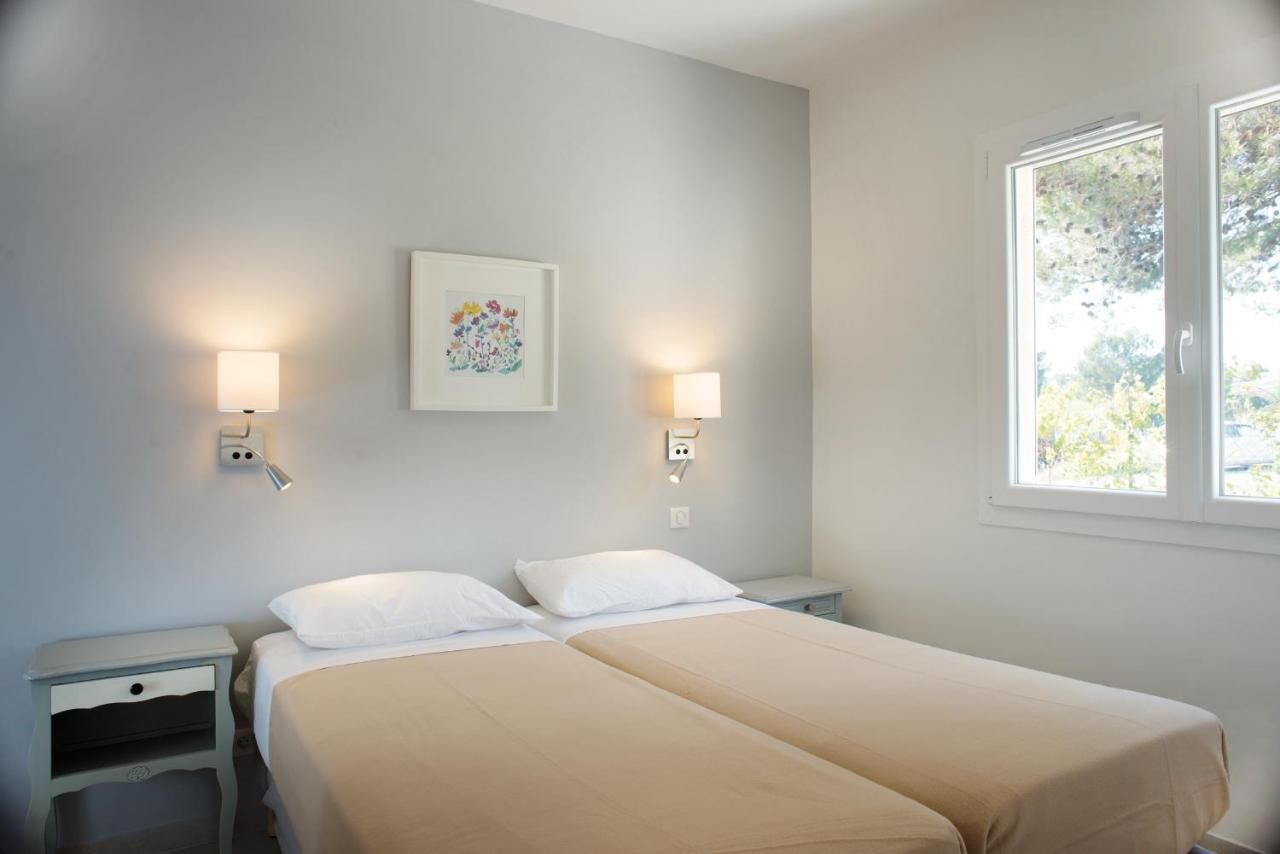 Appartements Des Joncas Martigues Exteriör bild