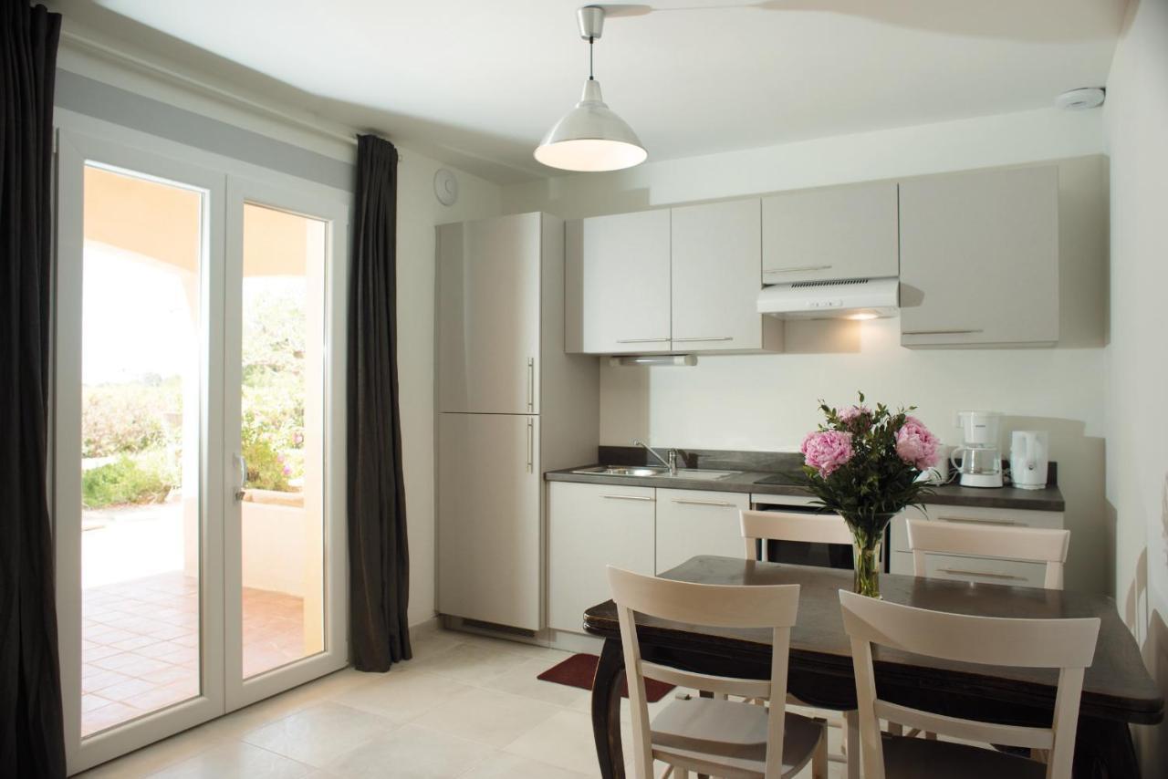 Appartements Des Joncas Martigues Exteriör bild