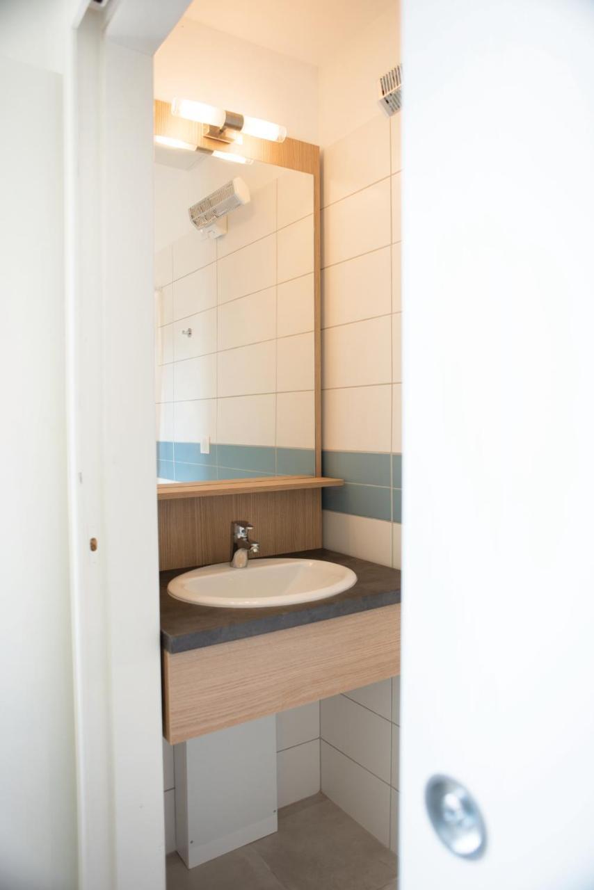Appartements Des Joncas Martigues Exteriör bild