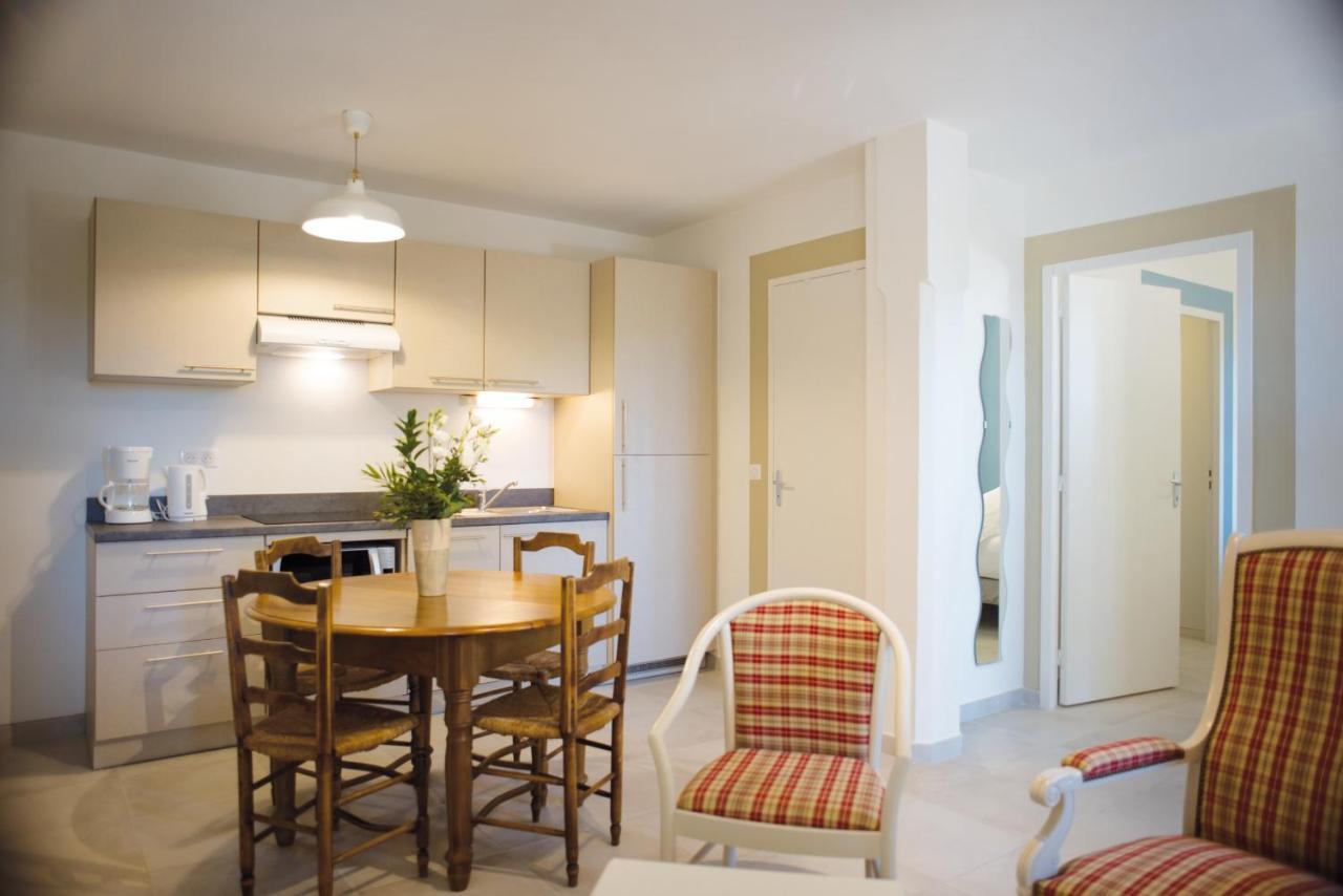Appartements Des Joncas Martigues Exteriör bild