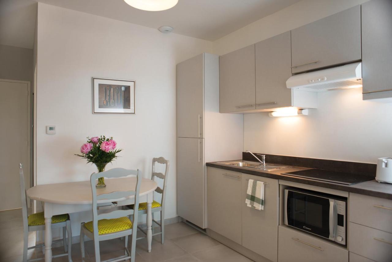 Appartements Des Joncas Martigues Exteriör bild